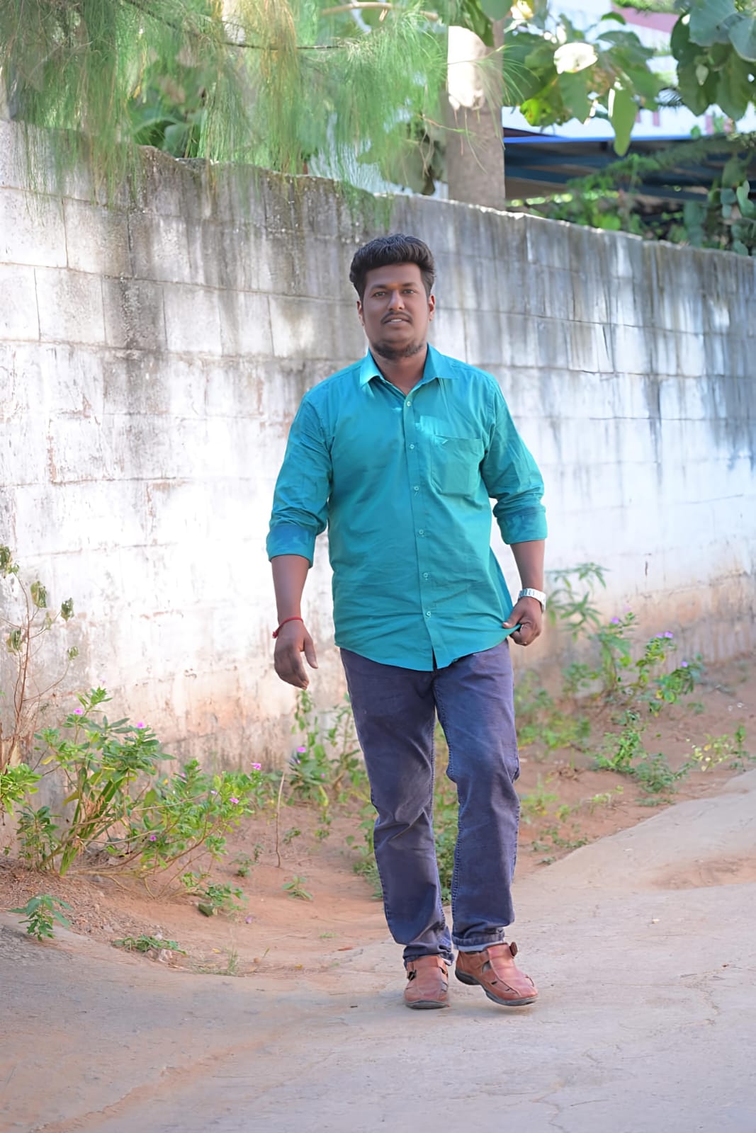 Shanmuga vel